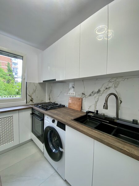 Drumul Taberei, str Sibiu, bloc Tip Z, 3 min metrou Favorit, nou renovat