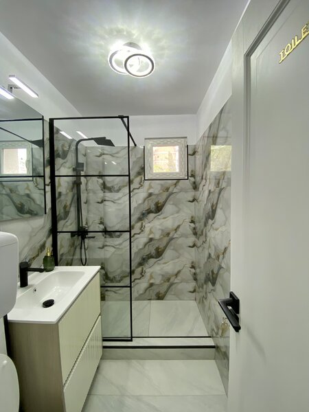 Drumul Taberei, str Sibiu, bloc Tip Z, 3 min metrou Favorit, nou renovat